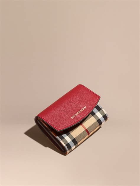 portefeuille burberry femme prix|Les portefeuilles & porte.